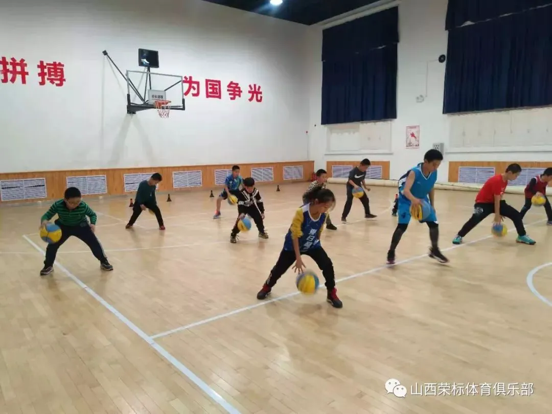 如何提高篮球罚球命中率?_0